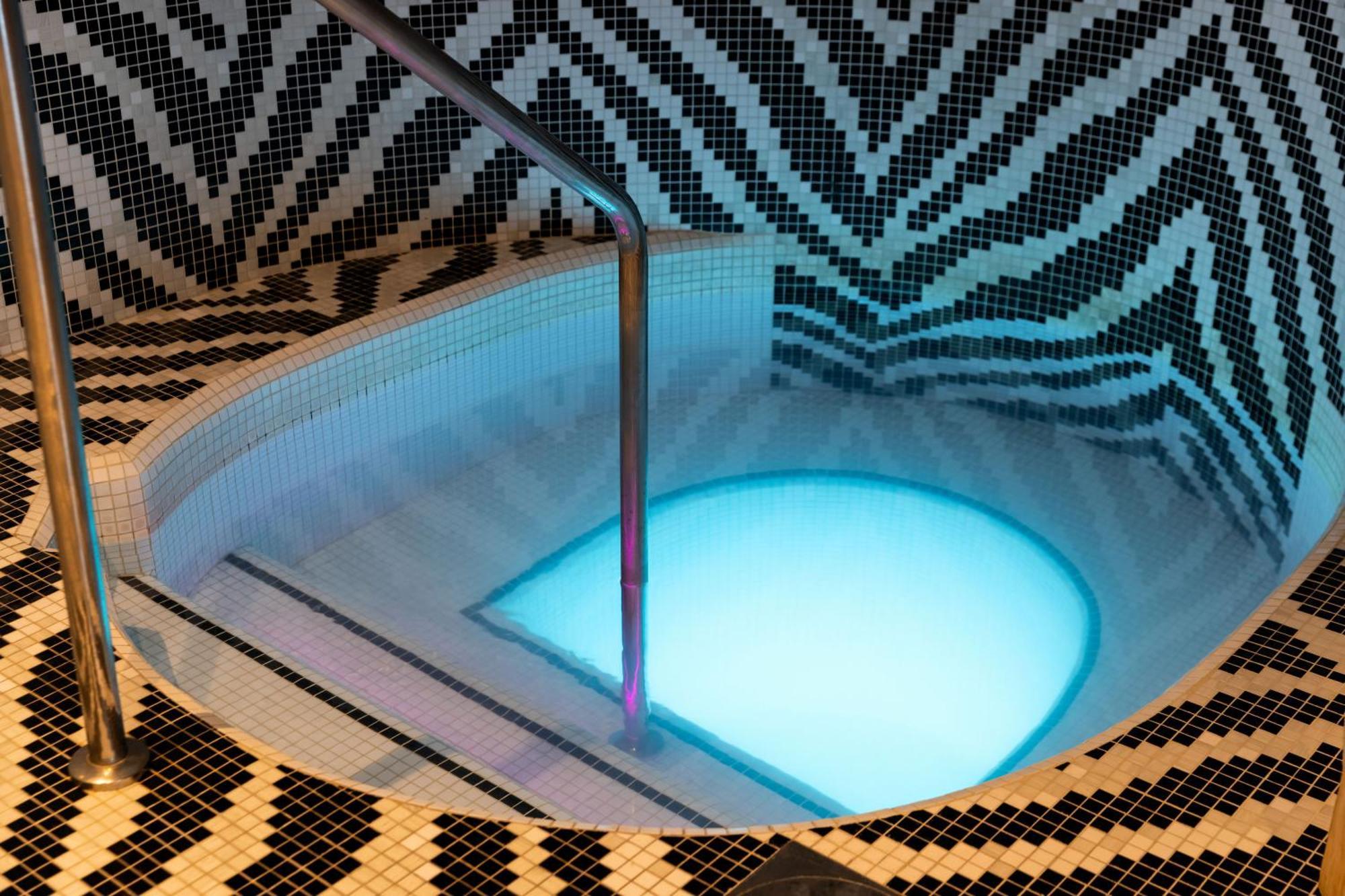 Emporium Hotel South Bank Брисбен Экстерьер фото A Turkish bath